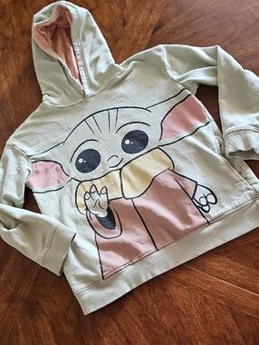 Baby Yoda Madalorian Star Wars Sz 7 8 Hoodie Sweatshirt Comfy Cozy Soft PlzRead